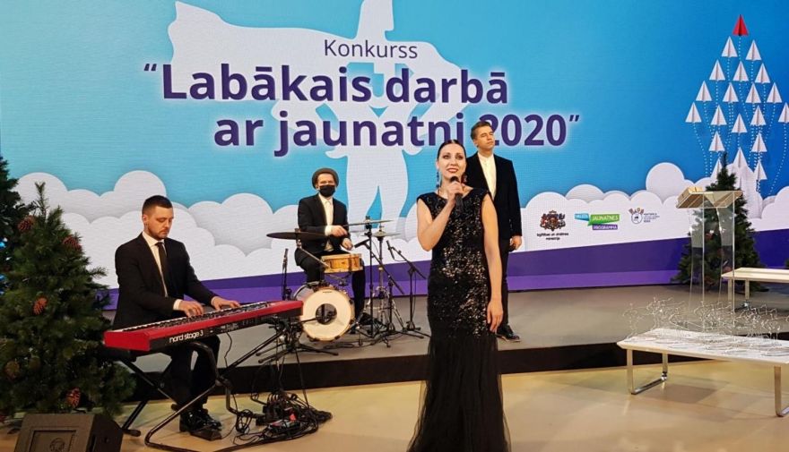 Par labu darbu ar jaunatni apbalvotas vairākas pašvaldības, jaunatnes centri un to darbinieki, tostarp Jūrmalā
