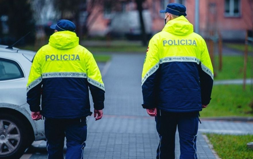 Par nelikumīgu Covid-19 vakcinācijas sertifikātu izsniegšanu policija Rīgas reģionā aizturējusi divas personas