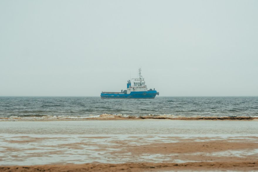 Pašvaldība: Skultes ostā piesārņojums nav konstatēts