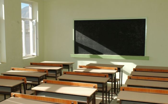 Pedagogi aicina atlikt centralizēto eksāmenu kārtošanu un aizvietot tos ar mācību gada atzīmi