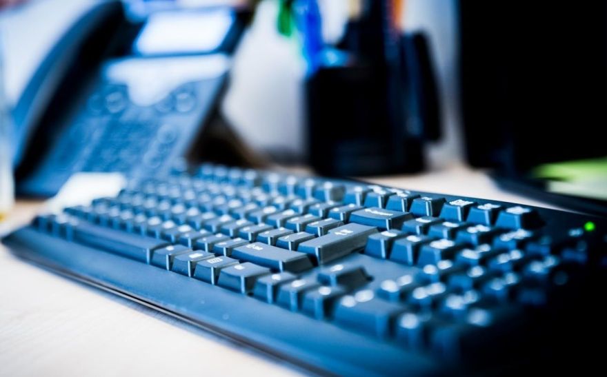 Pēdējos gados VDD izteicis brīdinājumus vairākiem simtiem agresīvi noskaņotu interneta komentētāju