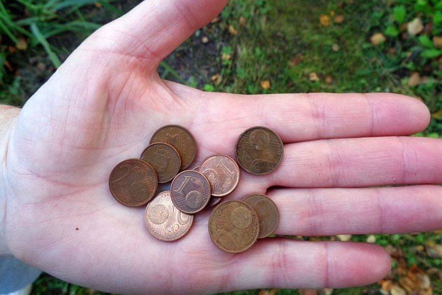 Pērn 6,7% iedzīvotāju nevarēja segt komunālo pakalpojumu rēķinus, īri vai atmaksāt kredītu