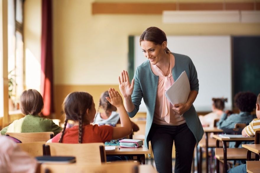 Pētījums: Lielākā daļa Latvijas skolotāju pievērš vērību skolēnu sociālo un emocionālo prasmju attīstībai