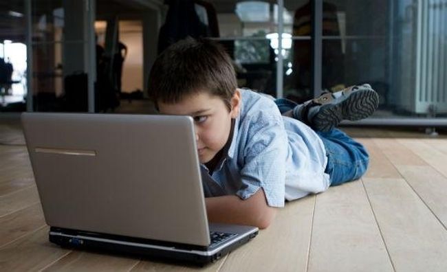 Pieci digitālās audzināšanas vingrinājumi vecākiem