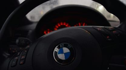 Attēls rakstam: "Piedod, brāli!" Ķekavas pusē BMW ielido grāvī