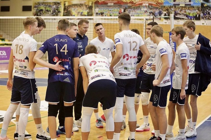 "Piejūras" volejbolistiem Daugavpilī uzvara piecos setos un zaudējums četros