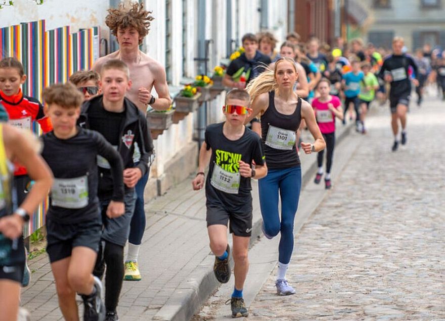 Pierīgas jaunajiem vieglatlētiem sekmīgi pavasara starti