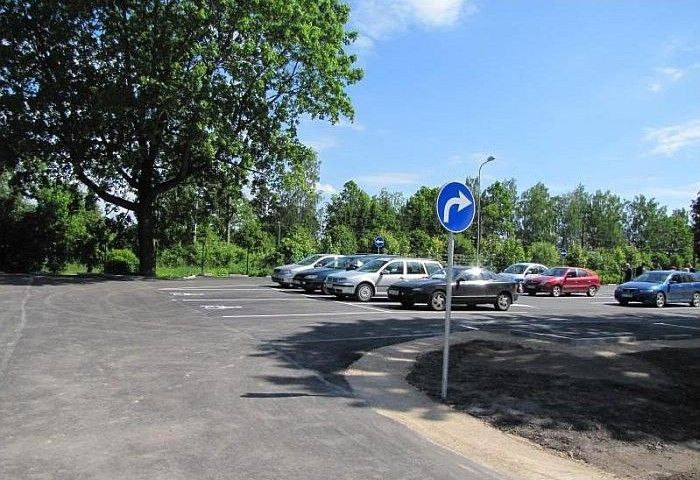 Piņķos sāk būvēt jaunu autostāvvietu
