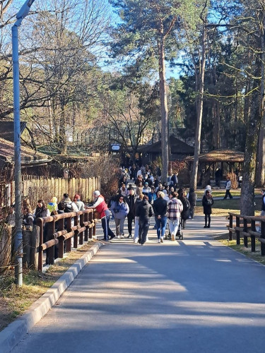 "Tas nebija joks!": Rīgas zoodārzā vienas dienas apmeklētāju rekords pārsniegts trīs reizes