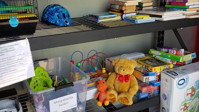 Attēls rakstam: Pirms skolas nesteidz pirkt jaunu: Siguldā lietojamas mantas var iegūt bez maksas