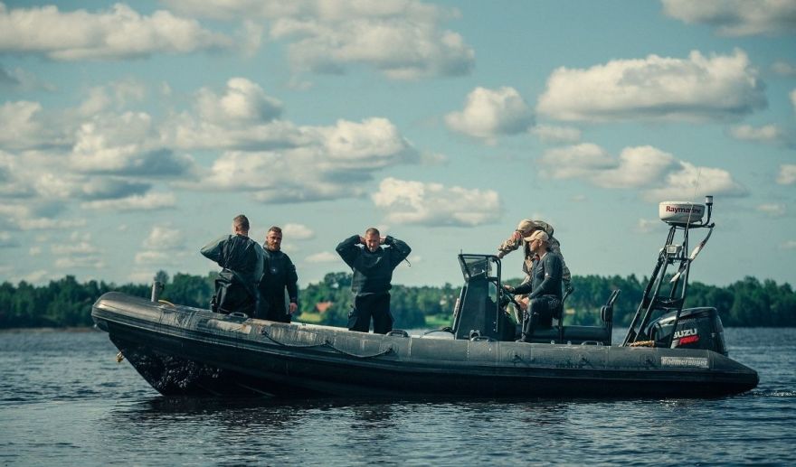 Plānotā "Rail Baltica" trases šķērsojuma apkārtnē veikta sākotnējā sprādzienbīstamo objektu pārbaude Daugavas upes gultnē