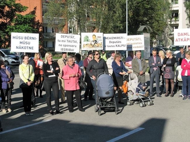 Pļavniekkalna skola: lēmums pieņemts, bet "cīņa tikai sāksies"