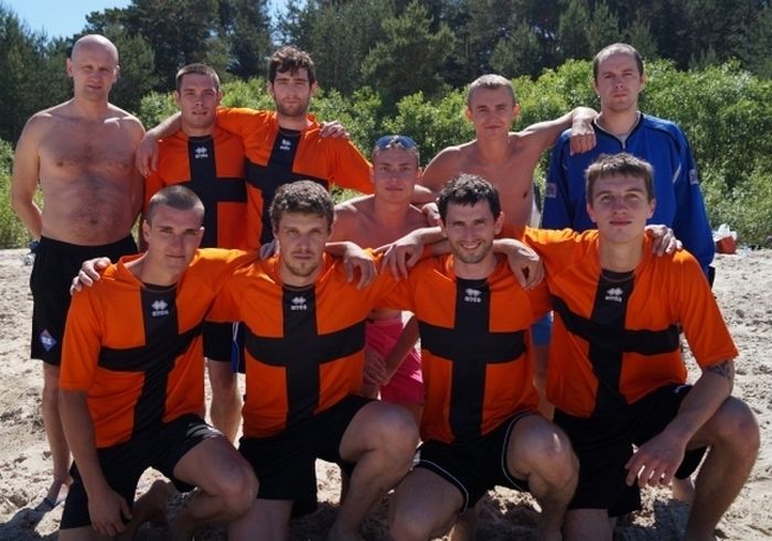 Pludmales futbolā Ropaži vēl arvien noturas labāko trijniekā