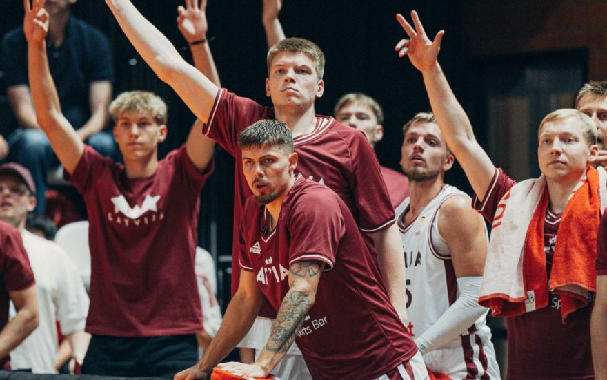 Plus 46 pret Austriju. Latvijas basketbolisti ar pārliecinošu uzvaru pabeidz Pasaules kausa atlases pirmo posmu