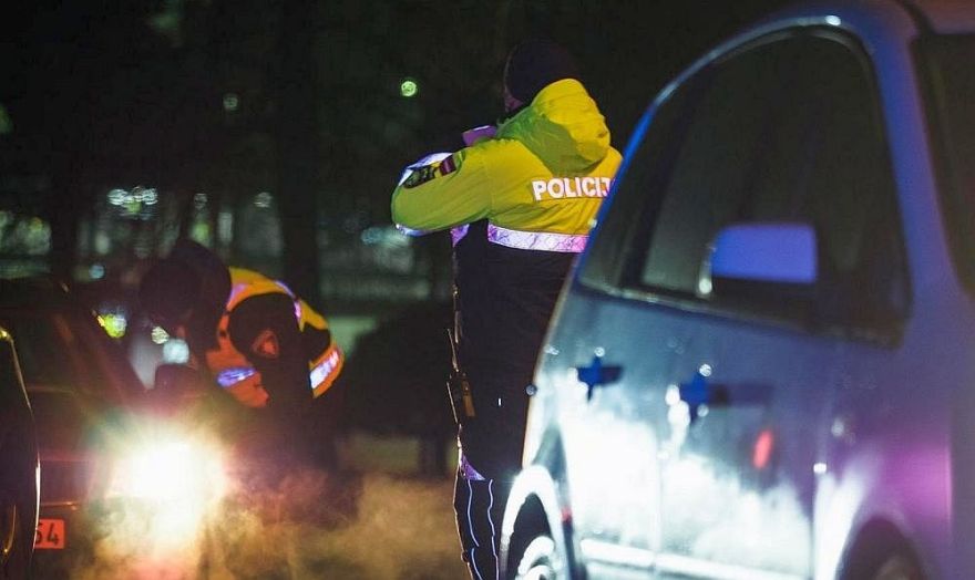 Policija: Kriminālatbildība par braukšanu lielā reibumā ir uzlabojusi situāciju ar dzērājšoferiem