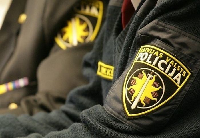 Policija nav konstatējusi noziedznieku dalību suicidālās sociālo tīklu spēles "Zilais valis" organizēšanā