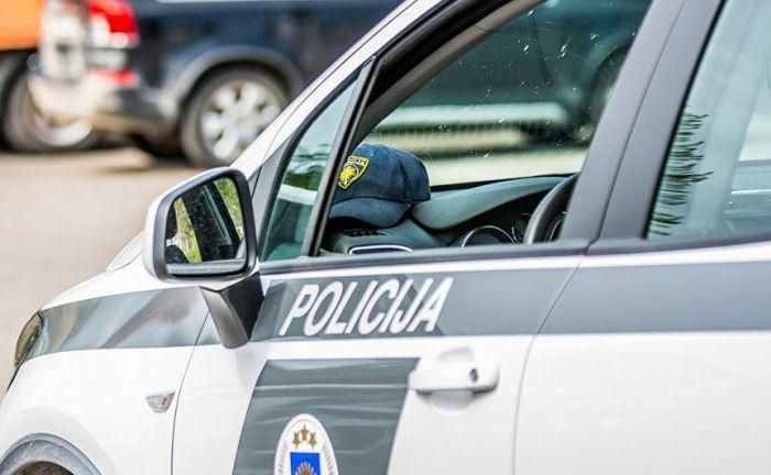 Policija Olainē aizturējusi vīrieti, kurš Raganā no kāpņu telpām nozadzis divus velosipēdus