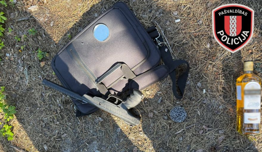 Policija pārtrauc iereibušu vīriešu "izklaidi" pie Silakroga ezera: kāds bija viņu neprātīgais plāns?