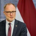 Attēls rakstam: Premjere pieprasa Sprūda demisiju, aizsardzības ministra amatu uzaicinājusi ieņemt pulkvedi Melni