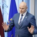 Attēls rakstam: Premjers Kulbergs noteicis moratoriju - uz 30 dienām tiks apturēti daži lielie un dārgie iepirkumi