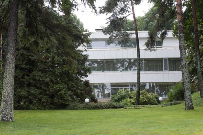 Prezidenta rezidence Jūrmalā stāv tukša, bet ik mēnesi maksājam 18 000 latu īri