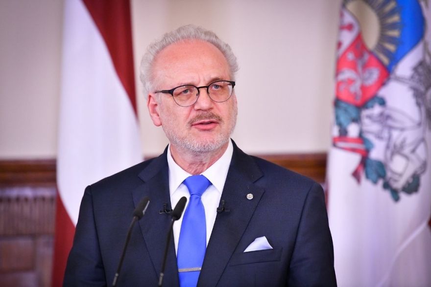 Prezidents izsludina valsts budžetu un nosauc to par saprātīgu mēģinājumu sabalansēt vēlmes un iespējas