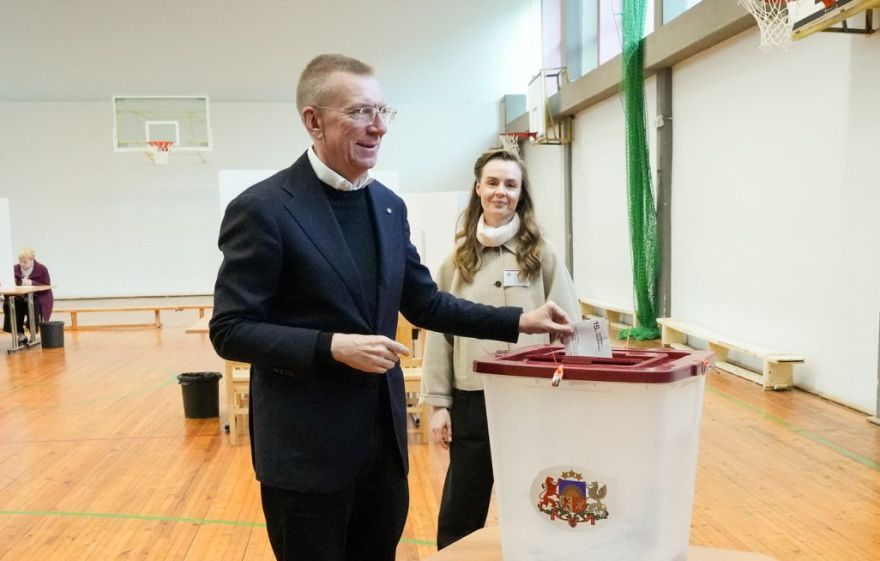 Prezidents pirmdien sāks sarunas ar Saeimā ievēlētajiem politiskajiem spēkiem