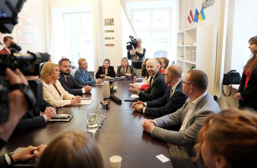 "Progresīvie" "liek punktu" Siliņas valdībai. Mudina prezidentu sākt sarunas par jaunu valdību