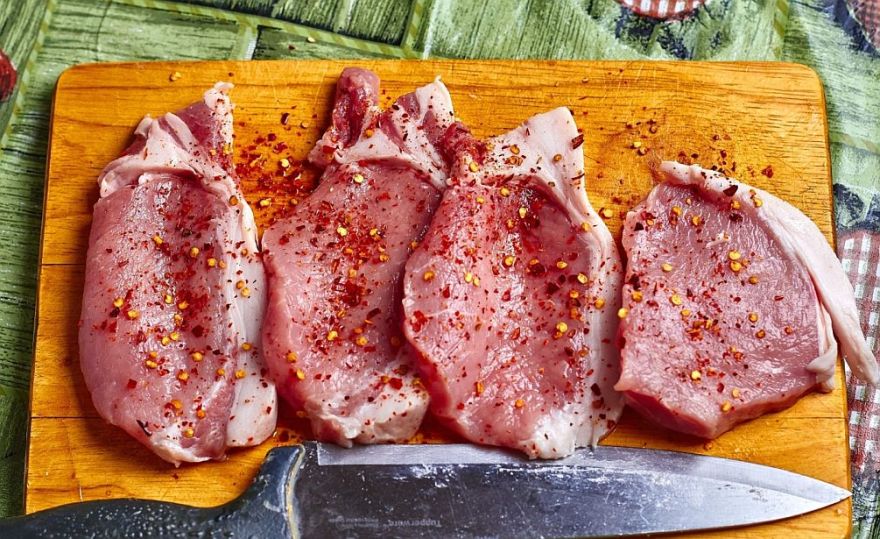 PVD cūkgaļā no Lietuvas konstatējis E. Coli, bet cāļa gaļā no Igaunijas un koriandrā no Krievijas  – salmonellas