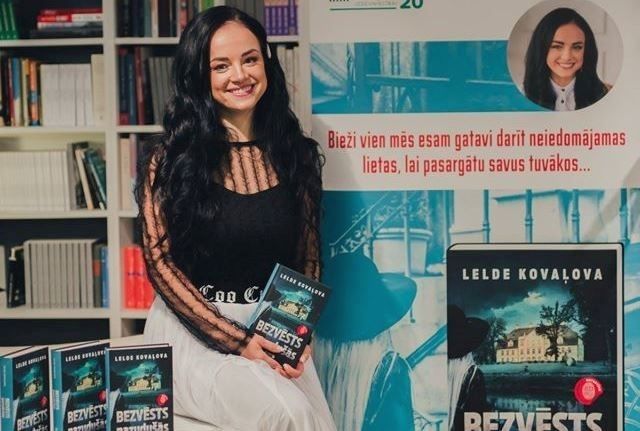 Rakstniece Lelde Kovaļova: Grāmatu smarža bibliotēkās ir kaut kas neaprakstāmi burvīgs