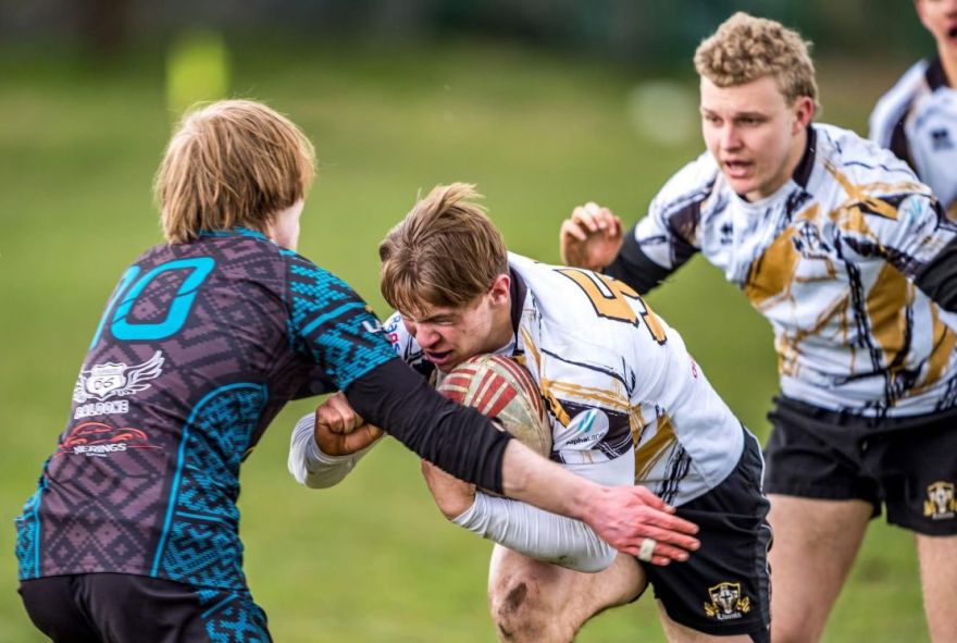 Regbija kluba "Livonia" jauniešiem un dāmām pirmās godalgas sezonā; galvenie spēki gatavojas startam