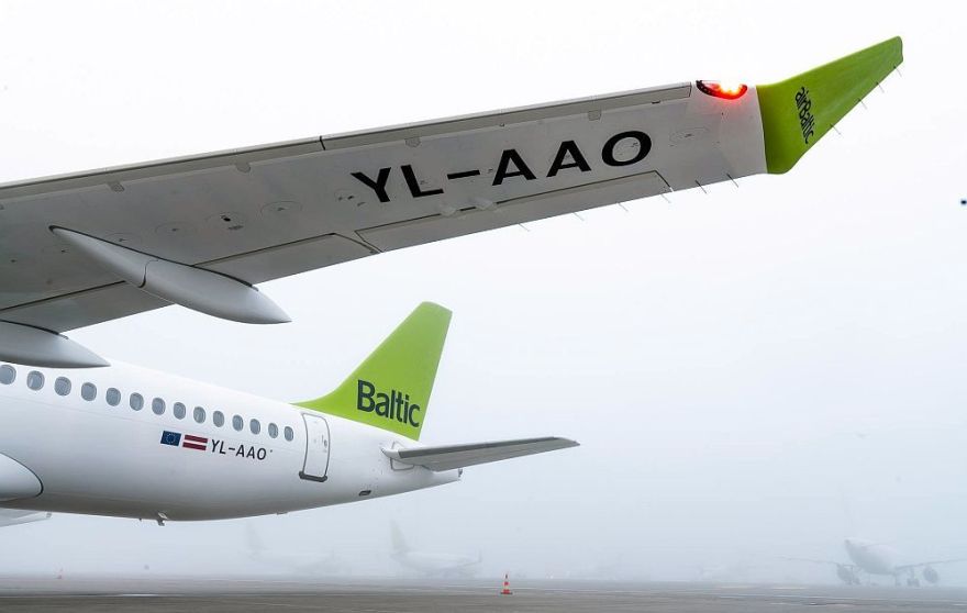 Rīgā ieradušies pirmie divi "airBaltic" repatriācijas reisi no Dubaijas; atgriezušies 280 cilvēki