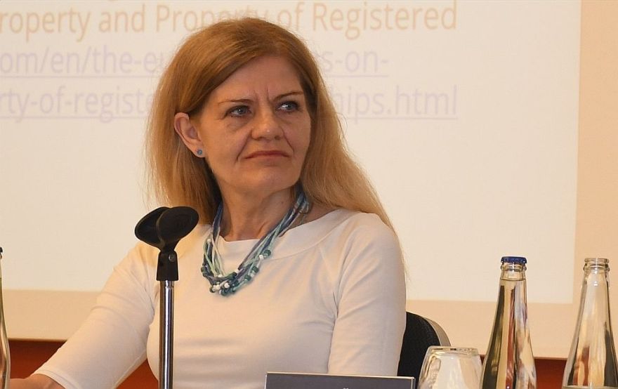 Rīgā notiks Hanas Konečnas lekcija "Mākslīgā apaugļošana un bērnu tiesības"