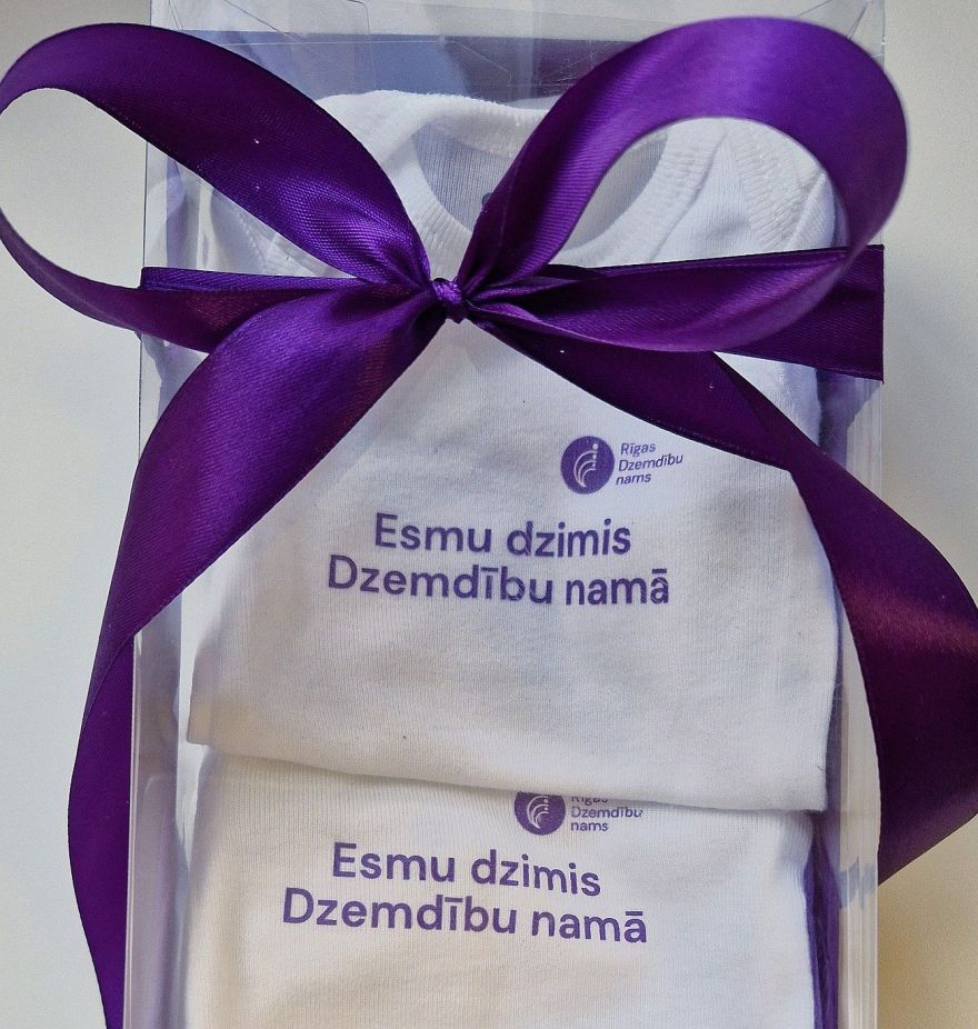 Rīgas Dzemdību namā sagaidīti trīnīši