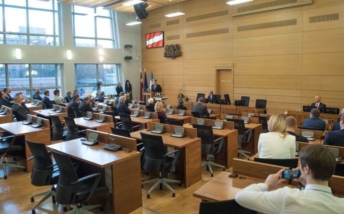 Rīgas pašvaldība iepriekšējā sasaukuma domniekiem prasīs atlīdzināt 12 000 eiro par prettiesisku lēmumu