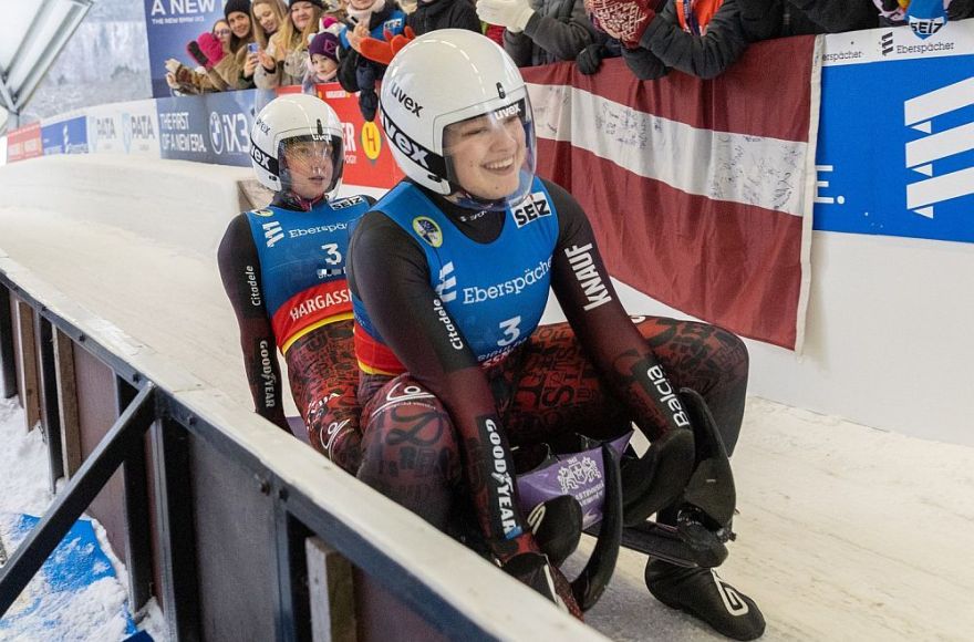 Robežniece un Bogdanova Pasaules kausa sezonu noslēdz ar trešo vietu Altenbergā