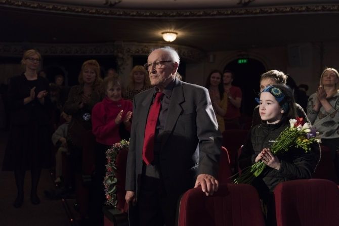 Rolanda Kalniņa filma "Četri balti krekli" – Kannu festivālā un "Splendid Palace"