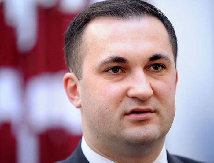 Romāns Naudiņš: gudrona dīķu sanācija jāīsteno līdz nākamā gada beigām