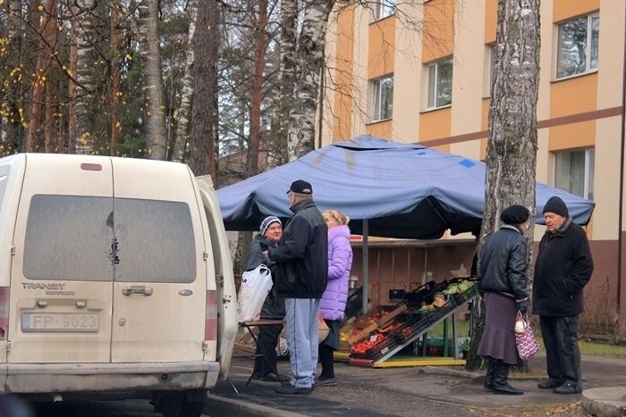 Ropažu iedzīvotāji: patvēruma meklētāji nav teroristi, tomēr nevar zināt, kas viņiem būs padomā