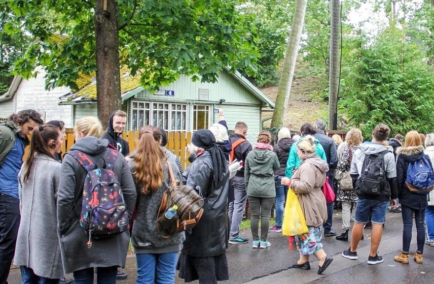 Sabiedrībā pazīstami cilvēki aicina Jūrmalas domi glābt no iznīcības Raiņa un Aspazijas Pēperkoku namiņu