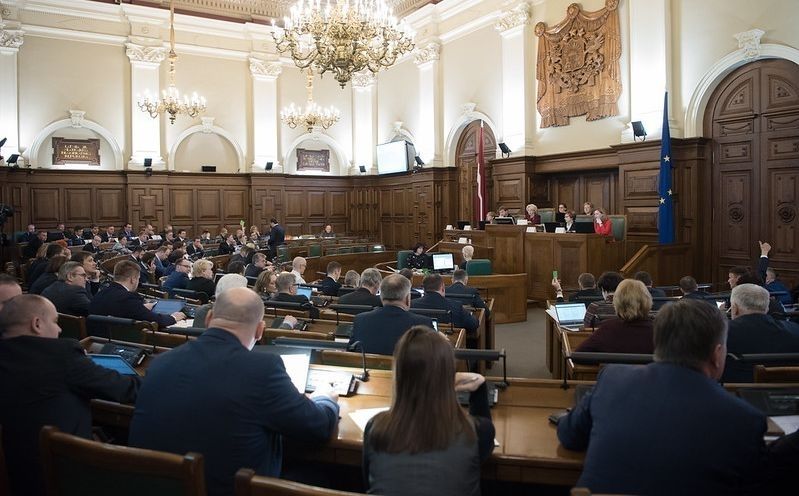Saeima atlaiž Rīgas domi