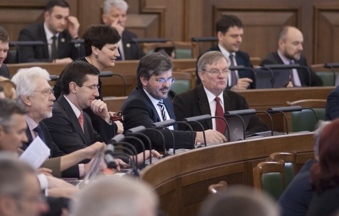 Saeima konceptuāli atbalsta izmaiņas mikrouzņēmumu nodokļa likmē