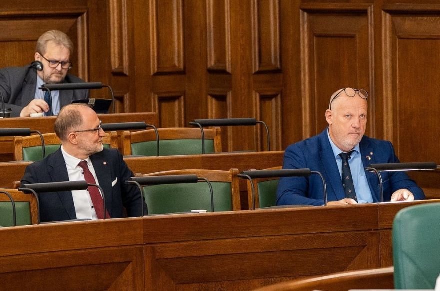 Saeima pieņem pretmobilitātes infrastruktūras likumu
