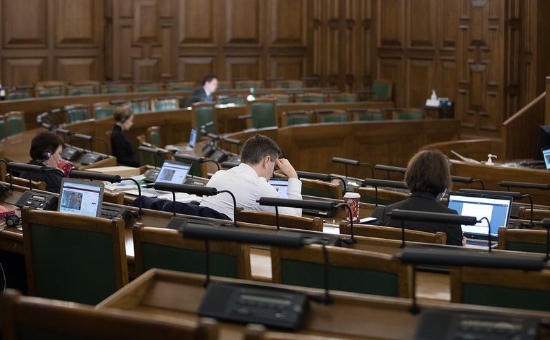 Saeima pieņem Sabiedrisko elektronisko plašsaziņas līdzekļu un to pārvaldības likumu