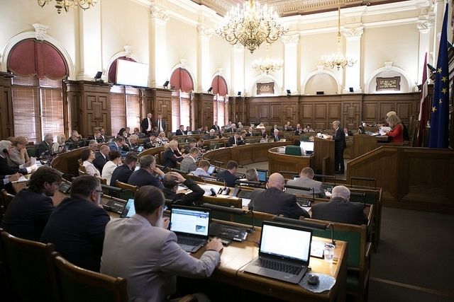 Saeima uz gadu atliek jaunā kompetenču satura ieviešanu izglītības jomā