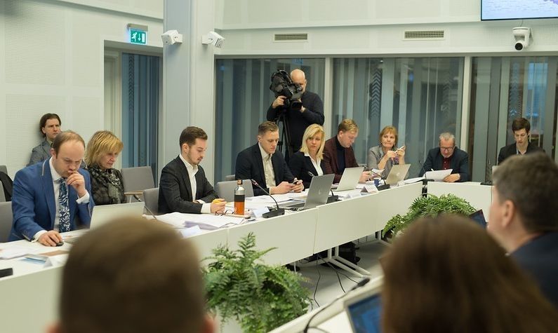 Saeimas deputāti nobalso pret Ikšķiles novada patstāvības saglabāšanu