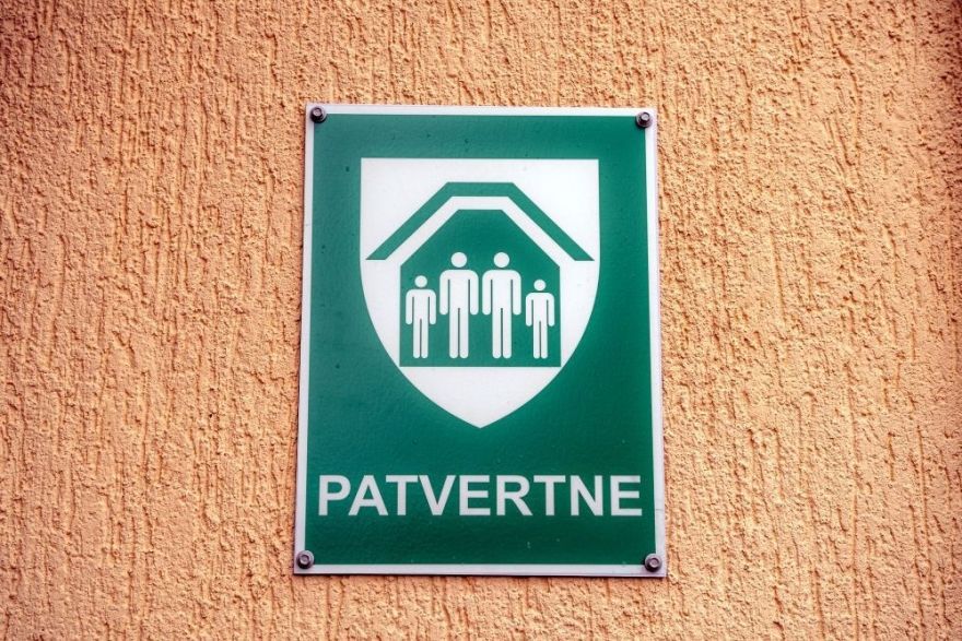 Saeimas komisija galīgajam lasījumam atbalsta regulējumu patvertņu izveidošanai un pielāgošanai