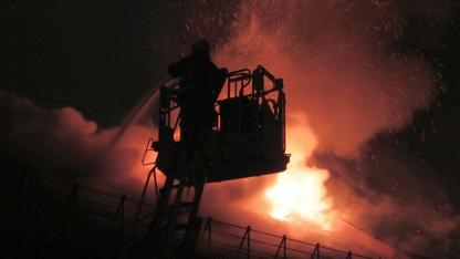 Attēls rakstam: Salaspilī sešas stundas dzēš paaugstinātas bīstamības ugunsgrēku (papildināta)