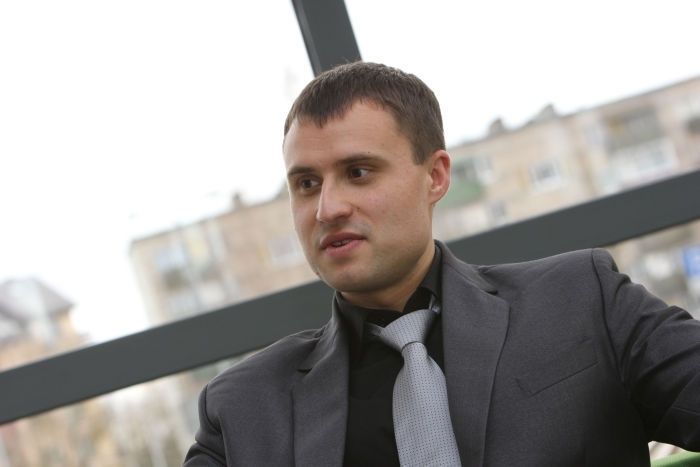 Salaspils deputāts no ministra Gerharda prasa 2000 eiro par liegumu piedalīties komisijas sēžu darbā