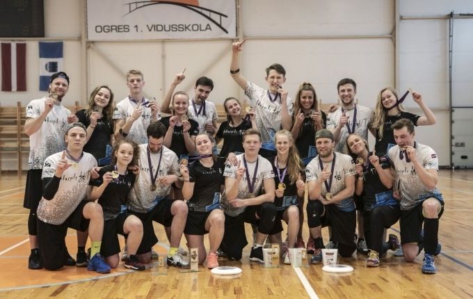 Salaspils frisbija komandas svin dubultuzvaru Baltijas čempionātā